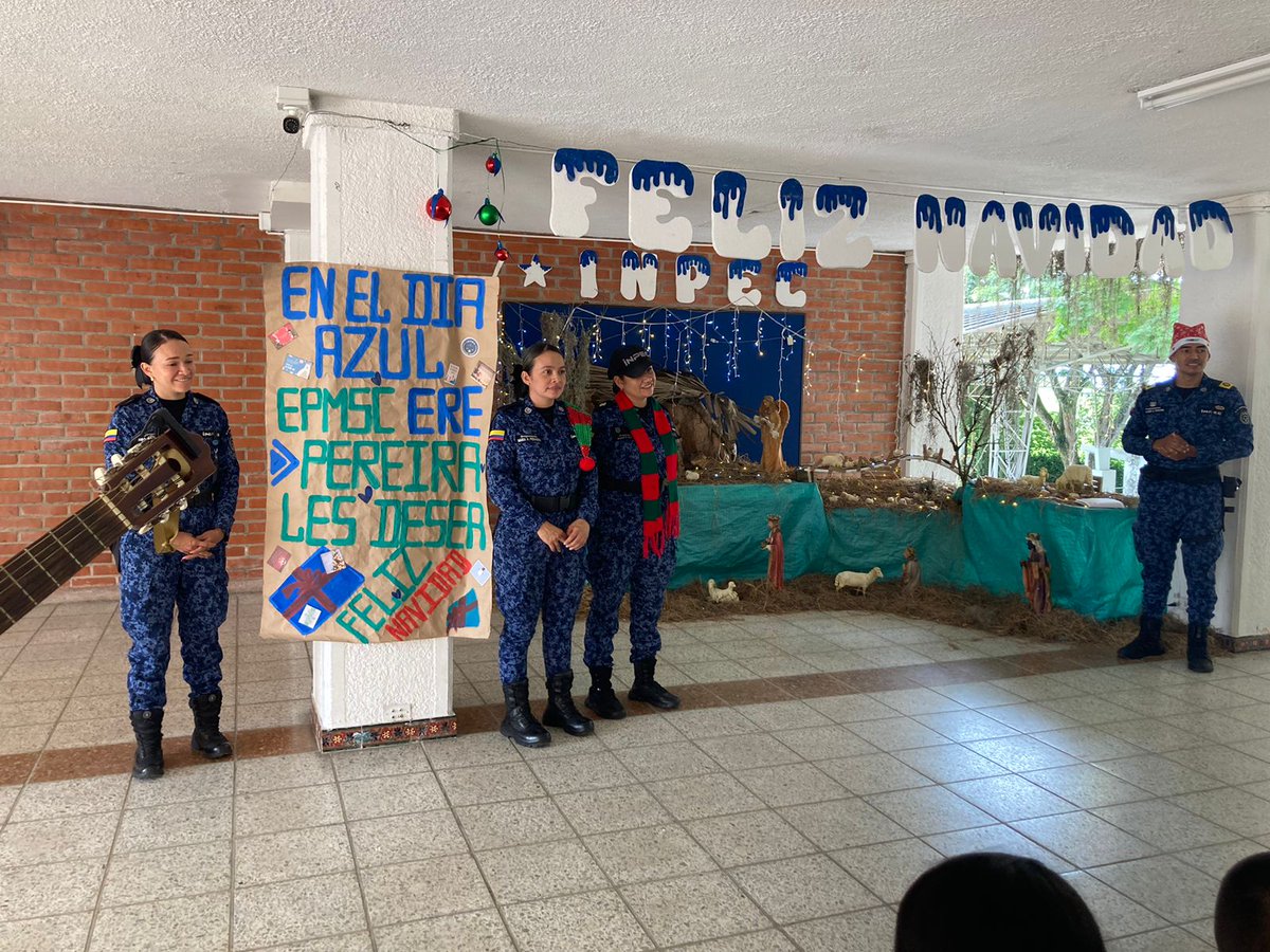 INPEC_Colombia's tweet photo. 🎄 #NavidadINPEC | Los Establecimientos Penitenciarios de 📍 #PuertoBoyacá y #Pereira, sorprendieron a los niños de las comunidades e hijos de las personas privadas de la libertad con regalos para festejar la navidad.
#BuenasIniciativas https://t.co/5jpIjmgFVY