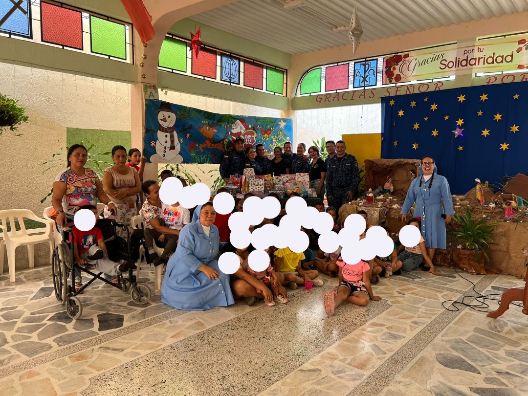 DInpec's tweet image. Quiero felicitar al Establecimiento Penitenciario del #Espinal por su donación de regalos a los niños de la Fundación Hermanas del Buen Samaritano de la región.
Con su buena voluntad, llenaron de alegría y esperanza los corazones de los pequeños. 👏