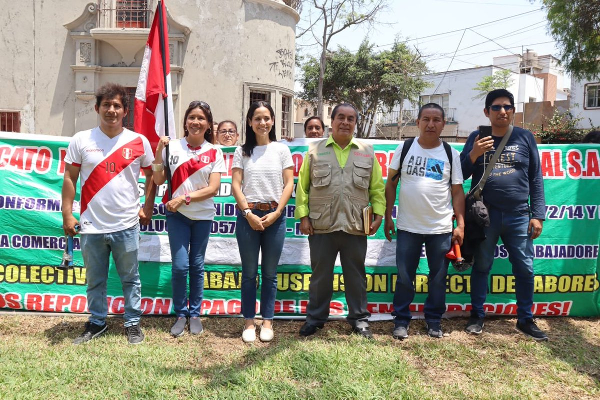 Sigrid Bazán tweet media