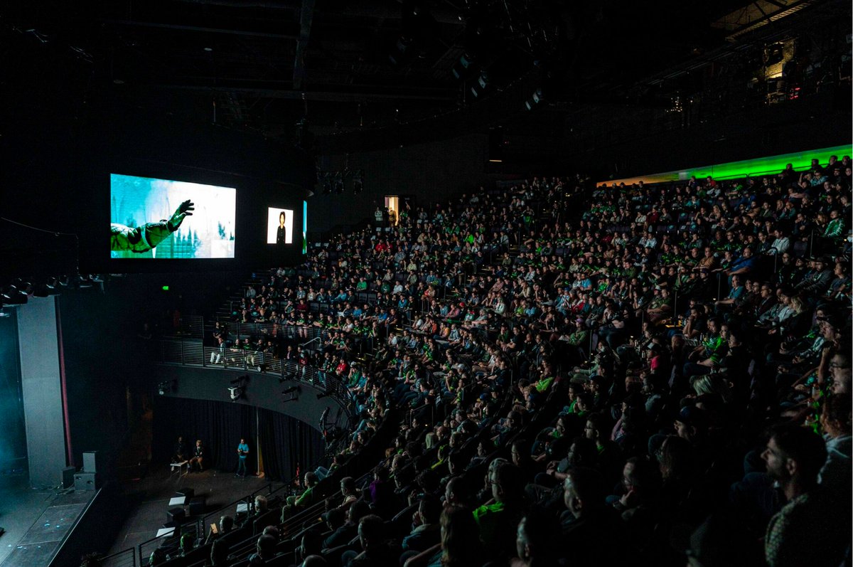 BondSarah_Bond's tweet photo. THANK YOU to the communities around the world for your Xbox love and coming together to make 2023 an amazing year! 💚✨

@xbox @xboxuk @XboxCanada @XboxDACH @Xbox_JP @xboxse @XboxSEA @xbox_pt @XboxMexico @XboxChile @XboxItalia @XboxFR @XboxANZ @Xbox_Spain @XboxNL @XboxSuomi @XboxNorge @XboxPL @XboxArg @XboxBR @Xbox_Saudi @TurkiyeXBOX @XboxArabia