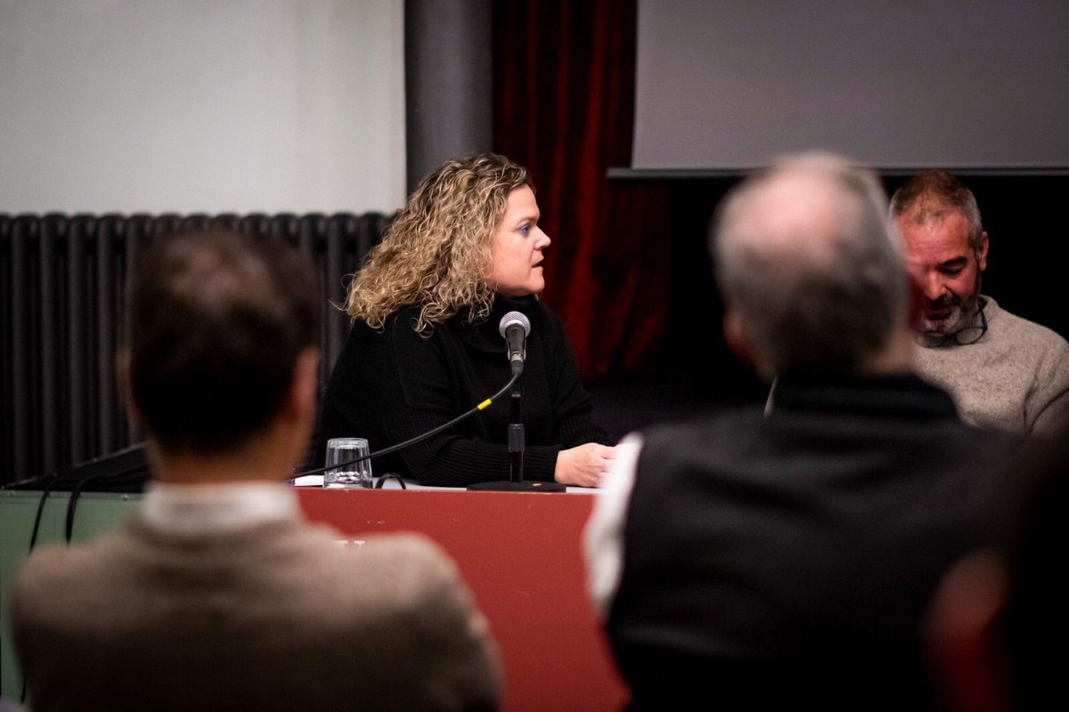 ERCVic's tweet photo. 🟡 Gràcies per acompanyar-nos al Casino de Vic on hem pogut conèixer els colpidors testimonis recollits al documental 🎬 '#ViaLaietana43. El Cau de la Bèstia' sobre la història fosca de la comissaria.

🗣️ Posteriorment, debat amb @labalasch, @jmreniu i l'autor Jaume Domènech. https://t.co/gdvKtHh5CT
