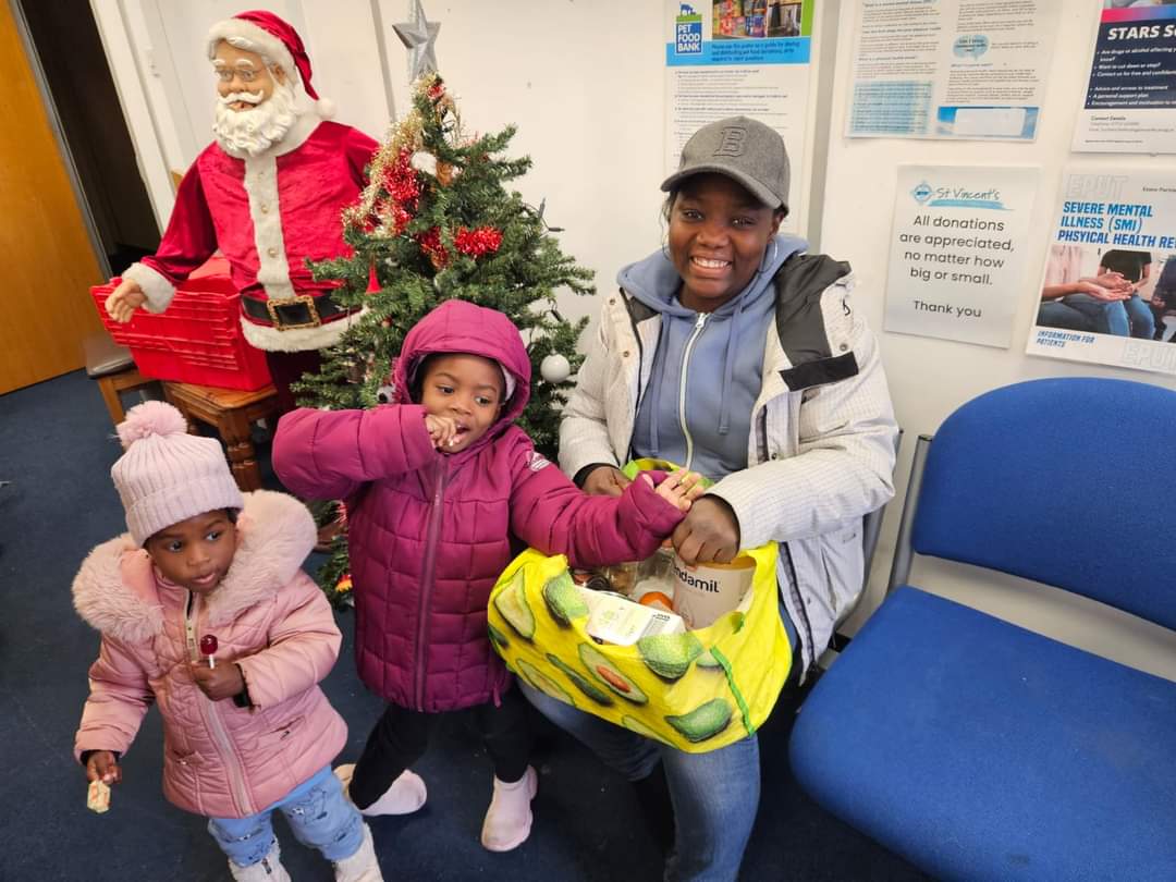 s_southend's tweet photo. Let's come together to support a family in need as we step into the New Year. 

Your kindness can make a meaningful difference 🙏💙 

https://t.co/RrCWxsa1yJ 

#CommunityUnity #year2024 https://t.co/REJGfDAopH
