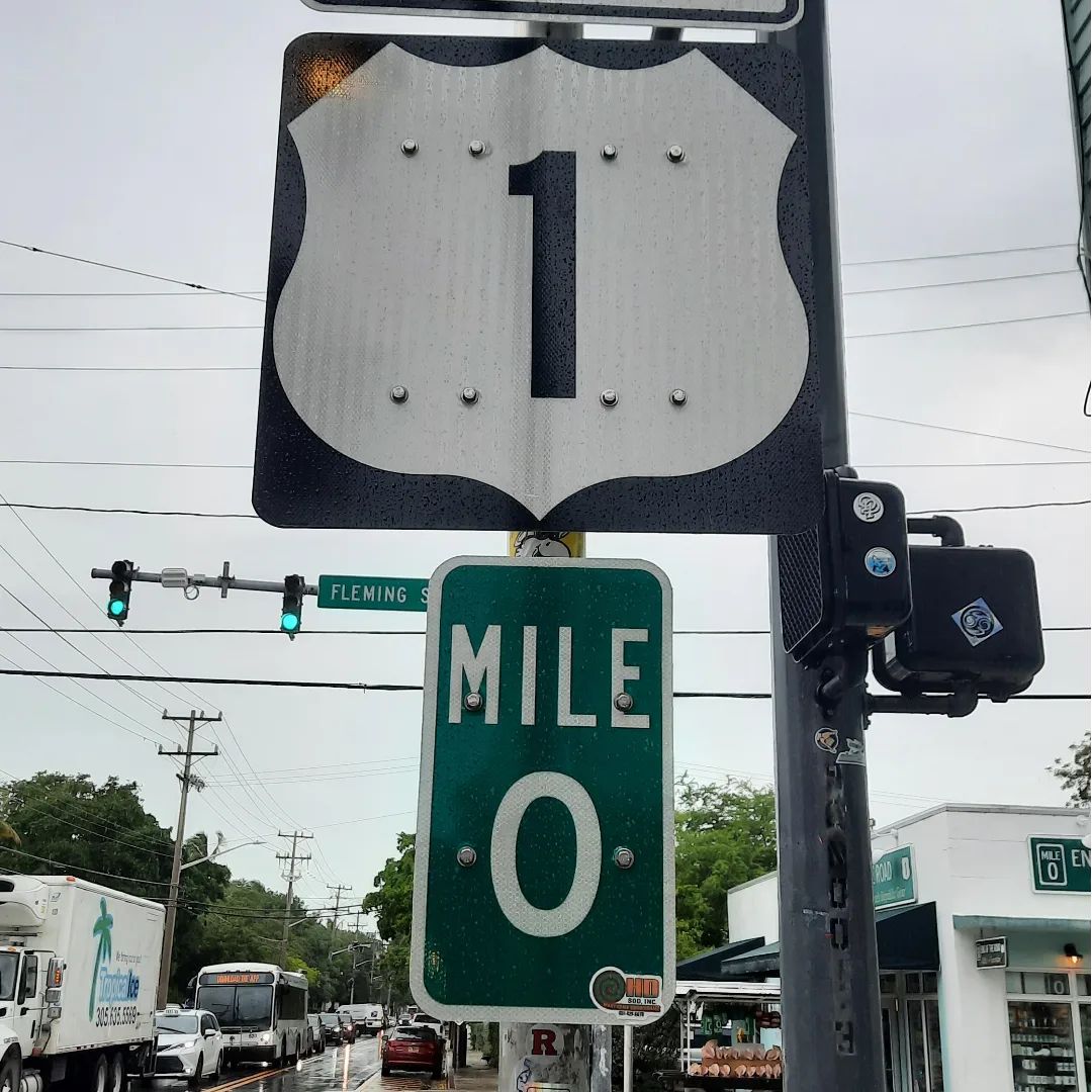 PartyInKeyWest's tweet image. Gotta start somewhere. #us1 #keywest #mile0 📷 @irene.hacker31

More: PartyinKeyWest.com/wp/
Follow us: @PartyInKeyWest
Hashtag us: #PartyInKeyWest