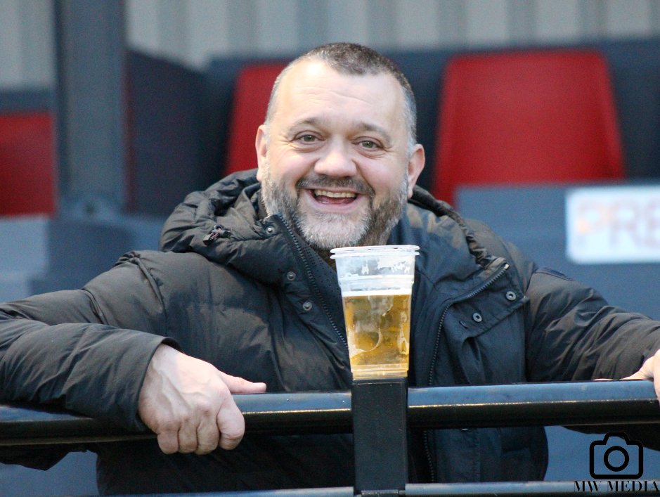 Looking to get this photo to the right person😂Was walking to the other side of the pitch at half time and was asked to grab a pic of him. I don't know if he was there to watch <a href="/DarwenFC/">Darwen FC</a> or to watch <a href="/BacupBoro/">Bacup Borough FC</a> or there for the sake of a non-league derby. Anyway hope he enjoyed👍