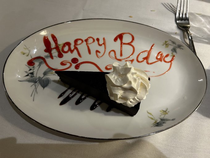 That&rsquo;s a wrap 🎂Thank you everyone for all the birthday love you really made my day so speical I appreciate<a href="/tag/evieling"class="tags"><span>#evieling</span></a>