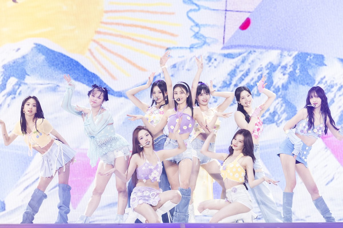 TWICE JAPAN OFFICIAL tweet media