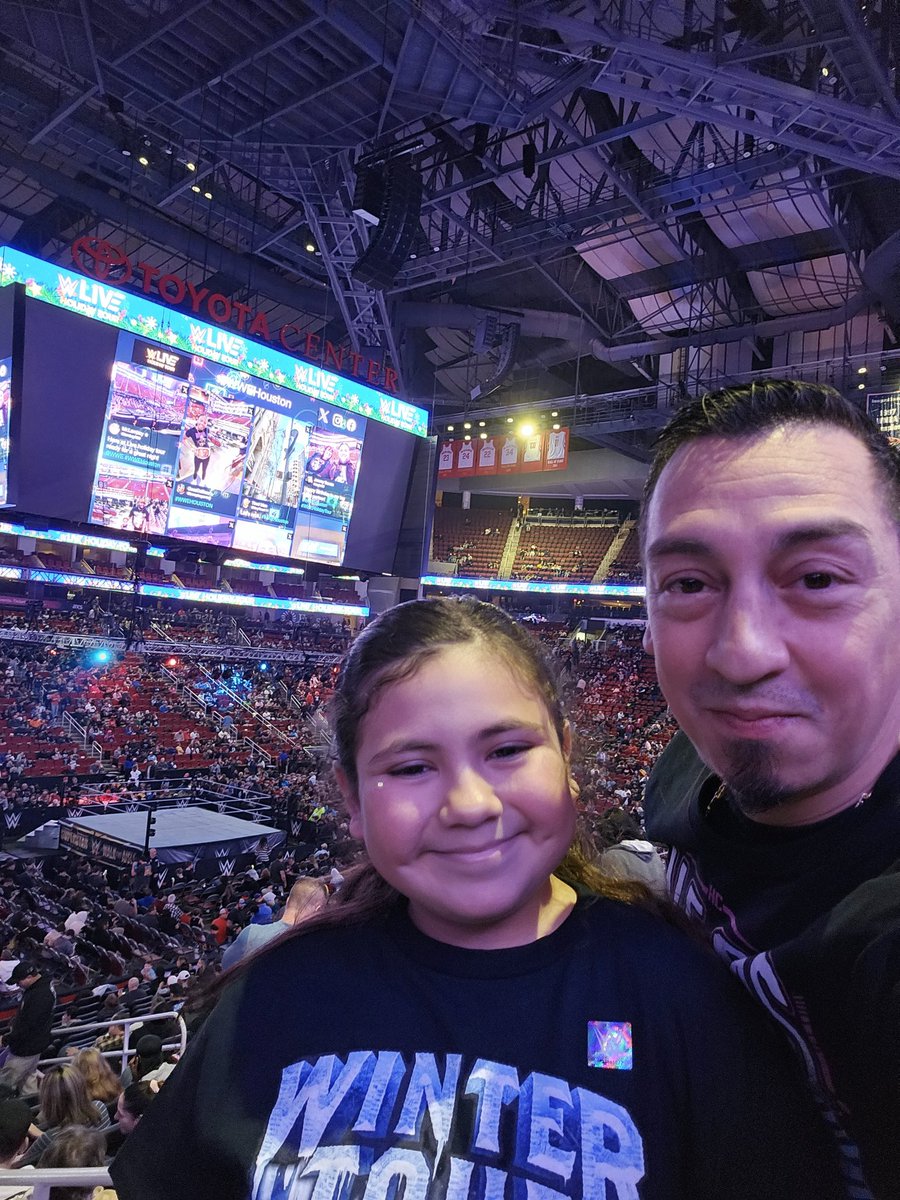 Vasquez88C's tweet photo. We here! My Nieces 1st WWE experience. #WWEHouston https://t.co/zzHbkU9euk