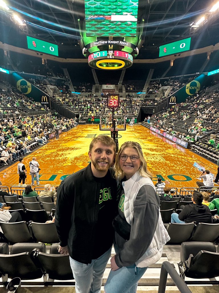 averie_d's tweet photo. #oregonbasketball #alwaysus https://t.co/BZxnHl6Ex9