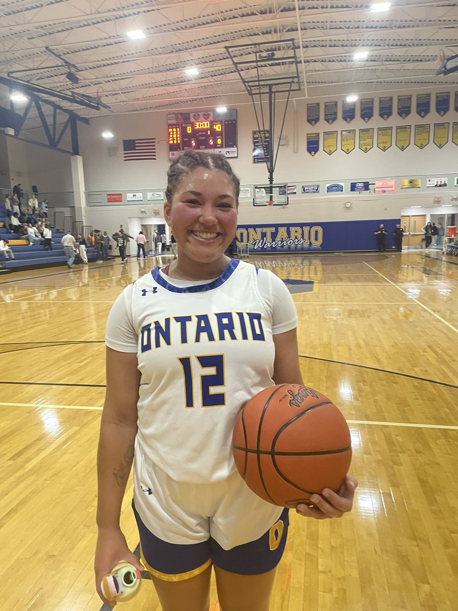 ont_athletics's tweet photo. 🏀Final Score: Lady Warriors 44, Lexington 40. Shaw layup breaks the tie and Counts knocks down 2 free throws to ice it. Howard led OHS with 18–Red hot 6 of 7 from three land. #WarriorProud https://t.co/oURWiAK6kZ