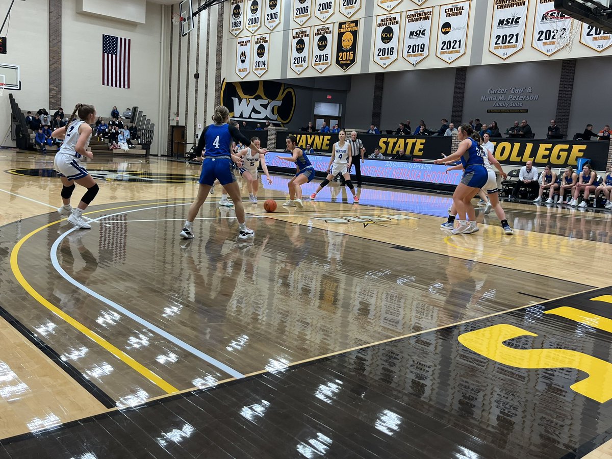 Girls advance to the semifinals of the Northeast Nebraska Shootout beating Wayne 39-32! We will play South Sioux City tomorrow night at 7pm!