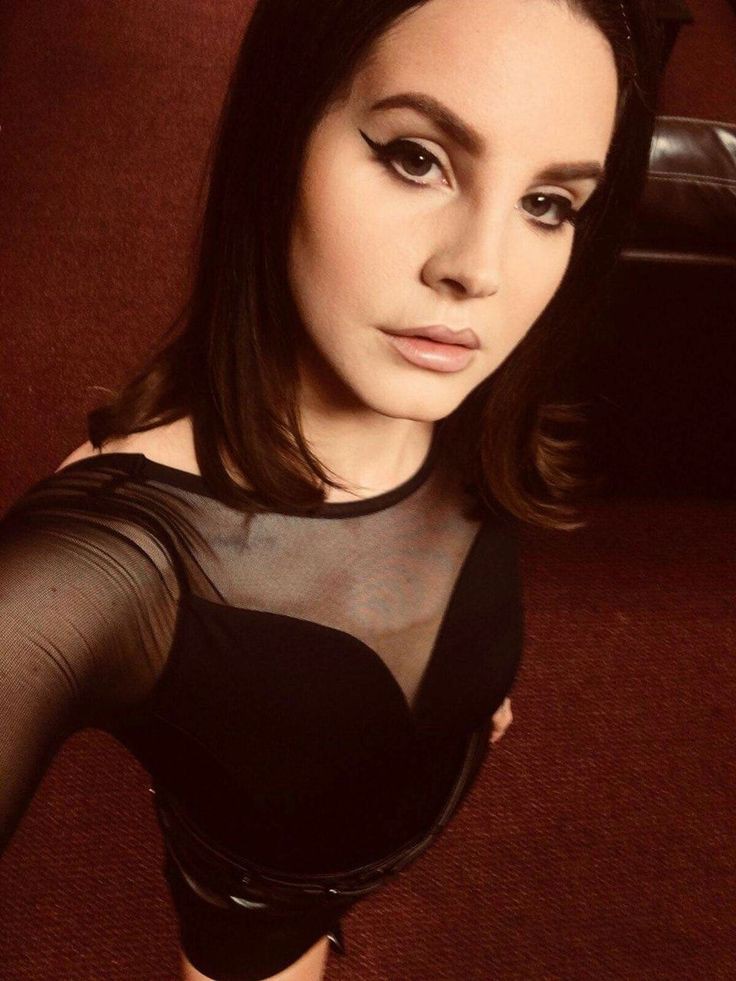 aliciaalavigne's tweet photo. lana del rey https://t.co/xJ1jKu88AC