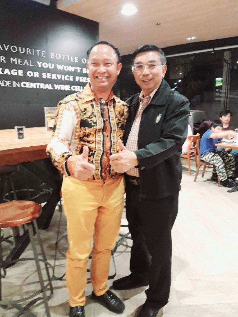 nouksith's tweet photo. With General Vichit in Bangkok City 2023 https://t.co/tHo7NQuCsG