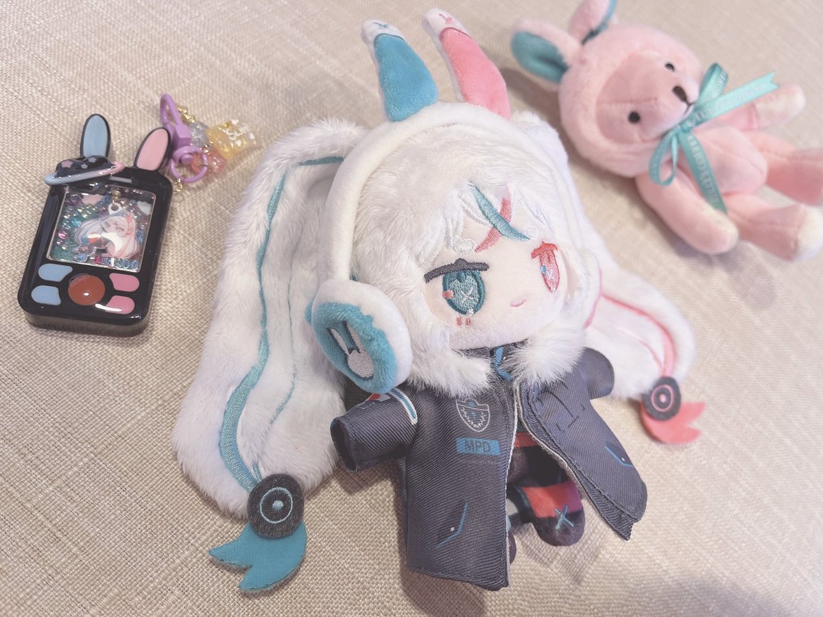 初音ミク 「見てください遂にVOID HO2のヤオぬいが届きました  2月に頼んでからやっと」|ビコのイラスト