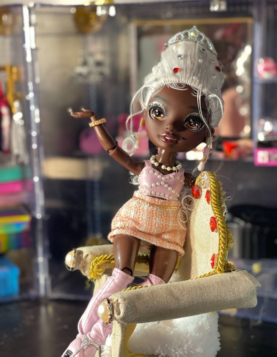 EAHCUPID's tweet photo. @moments_dolltwt havent done a doll shoot in foreverrrrrr 🥺 https://t.co/E3Au76qHkQ