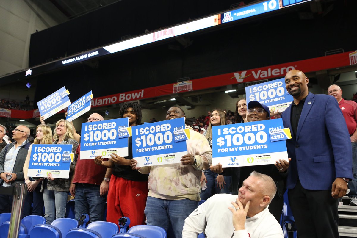 Tonight <a href="/ValeroEnergy/">Valero</a> <a href="/espn/">ESPN</a> <a href="/CFPExtraYard/">College Football Playoff (CFP) Foundation</a> join forces to give $1,000 and a $250 Valero fuel card to #SanAntonio area teachers for each touchdown scored! #valeroalamobowl