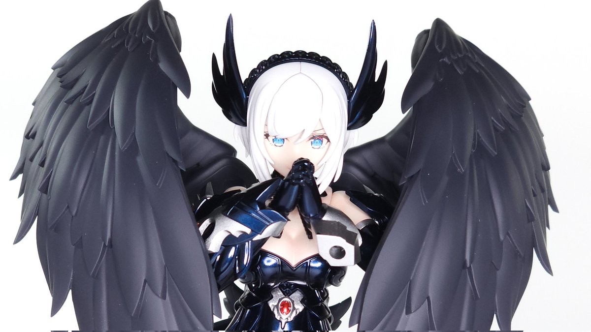 Chicle_model's tweet photo. 黒ルミティア完成～！
本年最後の塗装品且つ一番のお気に入り…早いね、一年。
プリズムブルーブラック初使用でしたがとても良い…つや消しにするとまた別の味出るらしいので、次はそれも使ってみたい。
#アルカナディア
#プララジ番外編
#モルさん大好き https://t.co/VrrGAY7smB