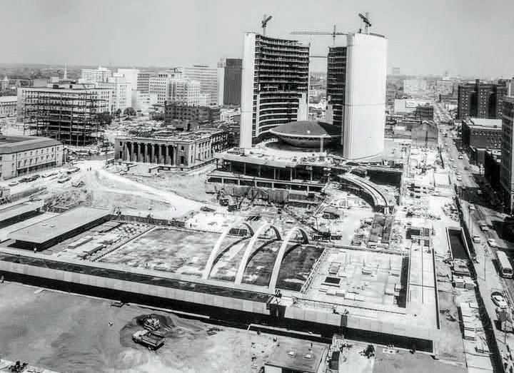 Toronto City Hall (1964) 
Under Construction 
Photo: 📸 @oldtoronto.

#Canada #Toronto #Ontario #nye #architecture #downtown #NewYearsEve #instagram