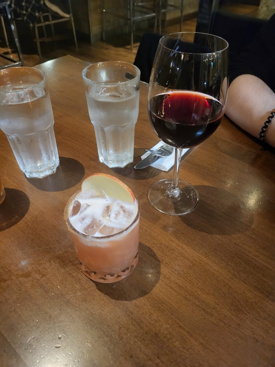 SativaLoverLive's tweet photo. Date Night with the fiance!! Food was absolutely amazing as we're the drinks at #bin4!!!!!!!! https://t.co/mIxenzBc3P