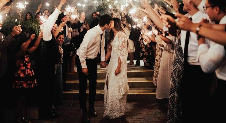 reedrum_'s tweet photo. Durante la recepción de boda de una pareja joven, los invitados jugaron al escondite borrachos. Se decidió que el novio era quien debía buscar a todos y bueno así fue, los encontró a todos menos a su novia. Con el pasar del tiempo el hombre se enfureció tanto que https://t.co/joTT7UyXVH