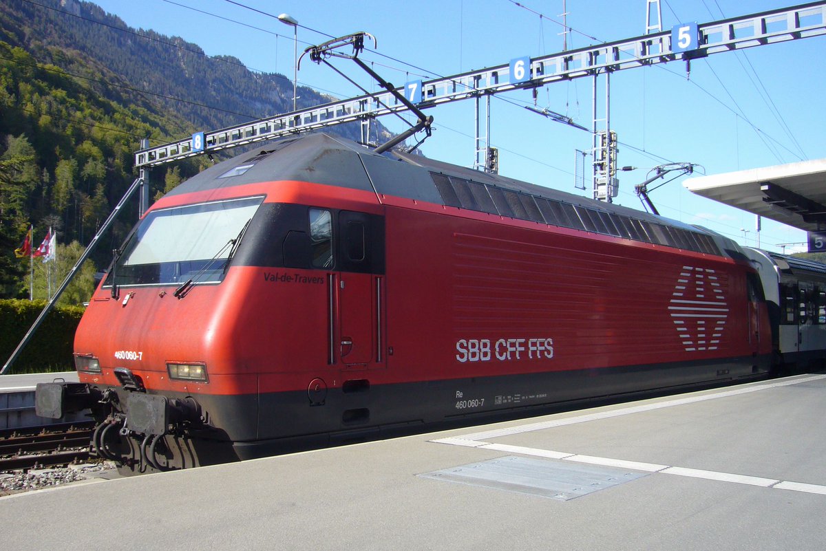 ronfuta's tweet photo. Today's stock photo
両パンタ上げ。
折り返し時に見られます。
Interlaken Ost (2016)
#Re460 #SBB https://t.co/flIoc09lls