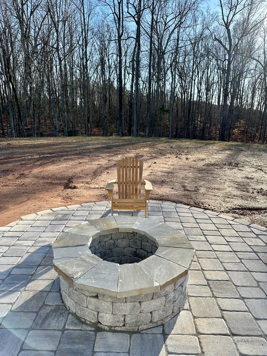 BCdee97's tweet photo. Done in time for NYE weekend! 🥳🔥
#YardProjects ☺️ https://t.co/5lB3uOZt4d