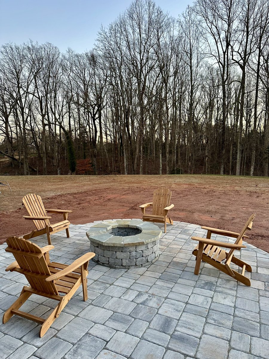 BCdee97's tweet photo. Done in time for NYE weekend! 🥳🔥
#YardProjects ☺️ https://t.co/5lB3uOZt4d