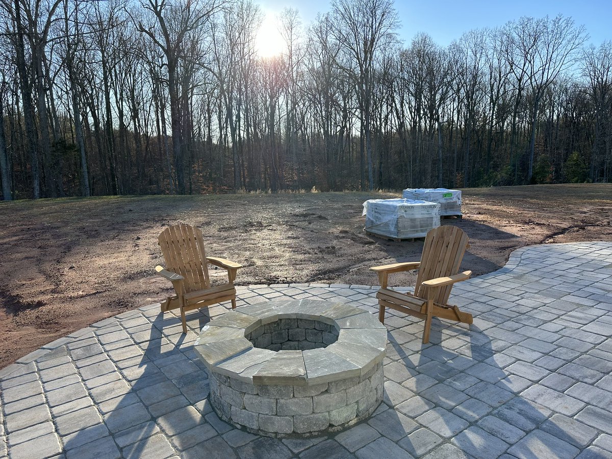 BCdee97's tweet photo. Done in time for NYE weekend! 🥳🔥
#YardProjects ☺️ https://t.co/5lB3uOZt4d