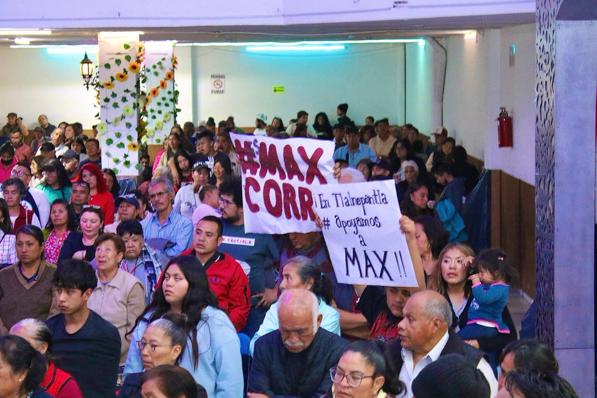 DipMorenaEdomex's tweet photo. ✅ Nuestro compañero @maxcorreah destacó la importancia de la unidad para evitar que la clase política del PRI, PAN y PRD se adueñe de #Tlalnepantla. Durante la toma de protesta de los Comités de Defensa de la Cuarta Transformación, denunció la maquinaria política que busca recuperar el Estado de México a largo plazo.
#TuEstadoDeBienestar
#DiputadoDeLaEsperanza