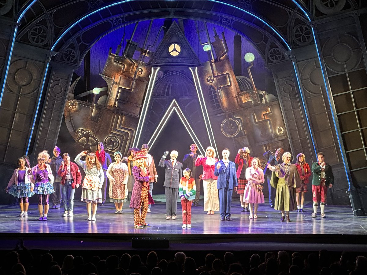 Samwhiplash's tweet photo. Just home from #CharlieAndTheChocolateFactory at the @BGETheatre   It was so fantastic - I’m on a high from the joy!   Willie Wonka was great! https://t.co/aOvKC92PXS