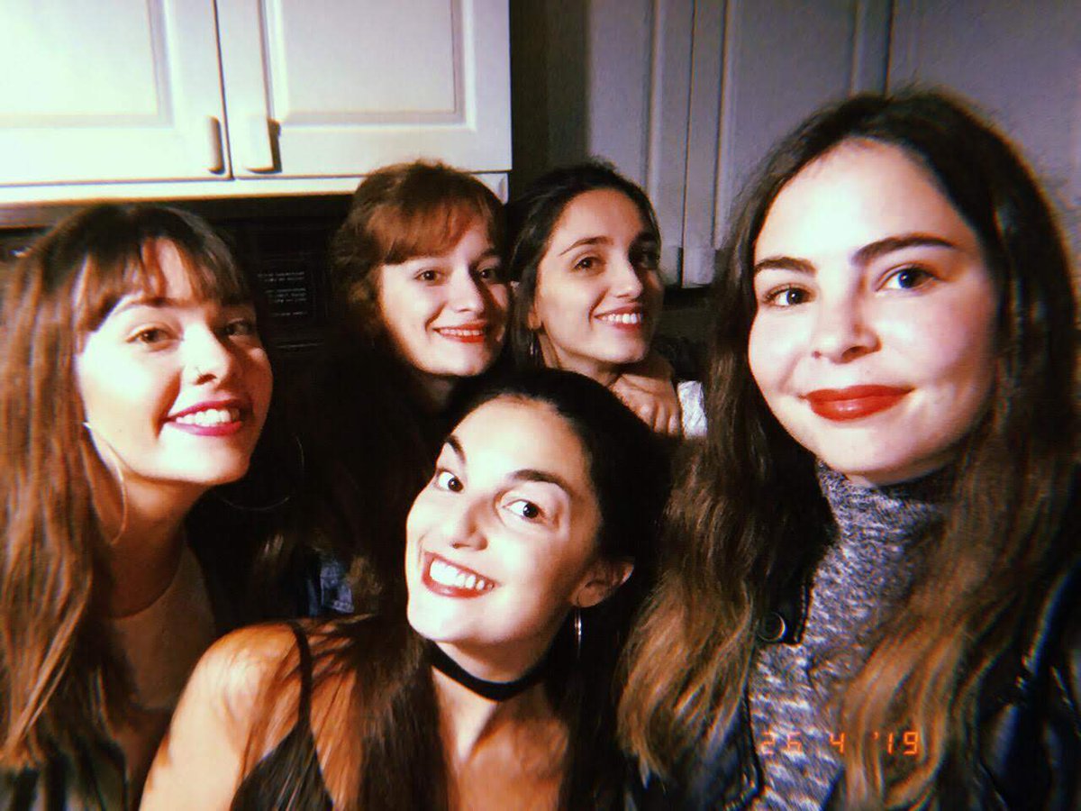 delfinamonac's tweet photo. Siendo estudiantes / todas recibidas

Desde el primer año 😭 LO LOGRAMOS TODAAAAS 🩷🩷🩷

@anaclararudolf @PaazRobles @mmmanuela18 @Candeschustik https://t.co/PDFnlGrZ99
