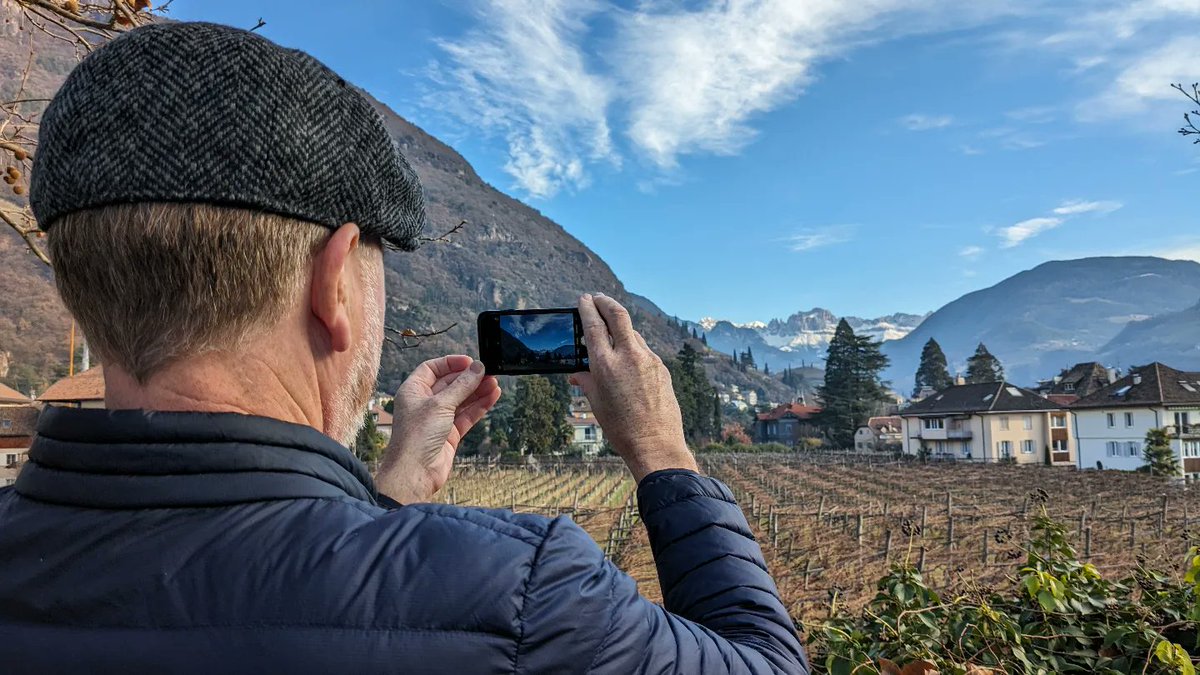 LJ_Pritchard's tweet photo. #ChristmasDay views around #Bolzano #NotInVenice #Dolomiti #Dolomites #LivingNearMountains #Venezia #Venice #LivingOnWater https://t.co/0Dnu6sVGRh