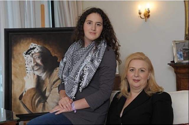 EretzIsrael's tweet photo. Zahoua, the daughter of Yasser Arafat is the only heir to an estimated $8 Billion fortune, owns an entire street in London. Graduated from the most prestigious university in Paris, she lives with her mother in the most chic neighborhood of the same city. #Palestinians https://t.co/lb1uEPfH12