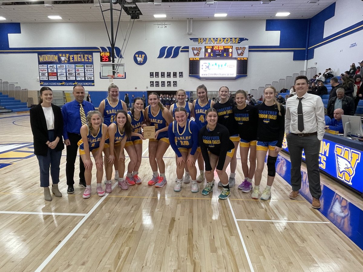 CitPubSports's tweet image. Windom Holiday Classic Girls BB Champions, the Windom Eagles!
