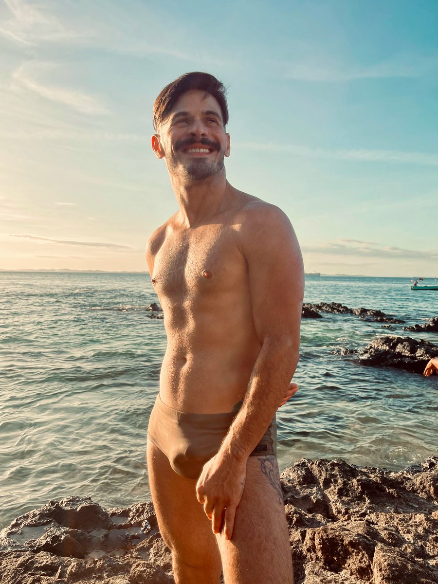 rafaelcezilla's tweet photo. E teve pós treino no Porto da Barra hoje 😍 https://t.co/pbiGWETyMP