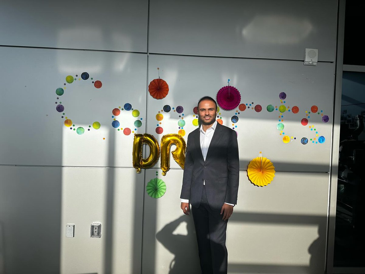 rohanbme's tweet image. #PhDone! What an incredible journey it&apos;s been @DukeU @MusahLab! I&apos;m lucky to have 1 of the most supportive mentors: @ProfSamiraMusah, who trusted my dreams of becoming a scientist dedicated to patients&apos; health, gave me an open canvas, &amp;amp; transformed my personal &amp;amp; professional path