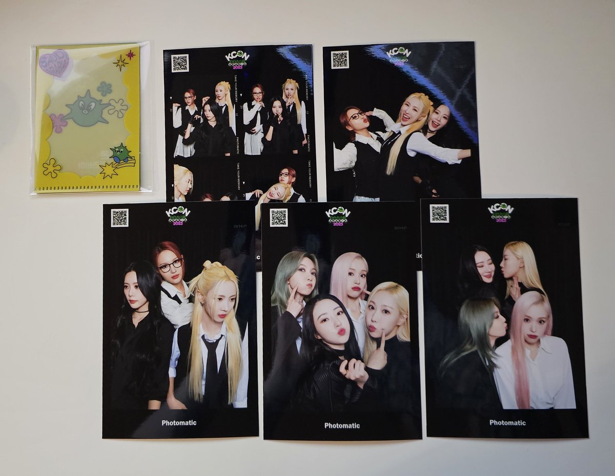 bobasubiniee's tweet photo. ~ new year giveaway no2 ~ 

dreamcatcher kcon photos + kcon pc frames ♡ 

rules 

- rt this tweet 
- must be following 
- rt the tweet I post under this giveaway 

 you already rt'd it then ignore the last rule) ♡

1 winner - announced on 1st Jan 2024 ♡ https://t.co/FnnJXTiO28