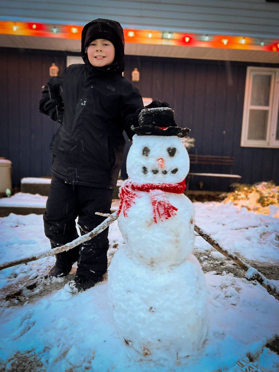 Easton loved the snow this afternoon in DBQ! Perfect winter break day ❄️ <a href="/KCRG/">KCRG-TV9</a> <a href="/KCRG_FirstAlert/">KCRG-TV9 First Alert Weather</a> <a href="/KWWL/">KWWL</a>StormTrack7 @KWWL <a href="/TelegraphHerald/">Telegraph Herald</a>