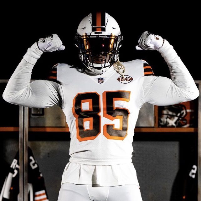 brownsfanuk's tweet image. Repost if you’re hyped for tonight’s game.