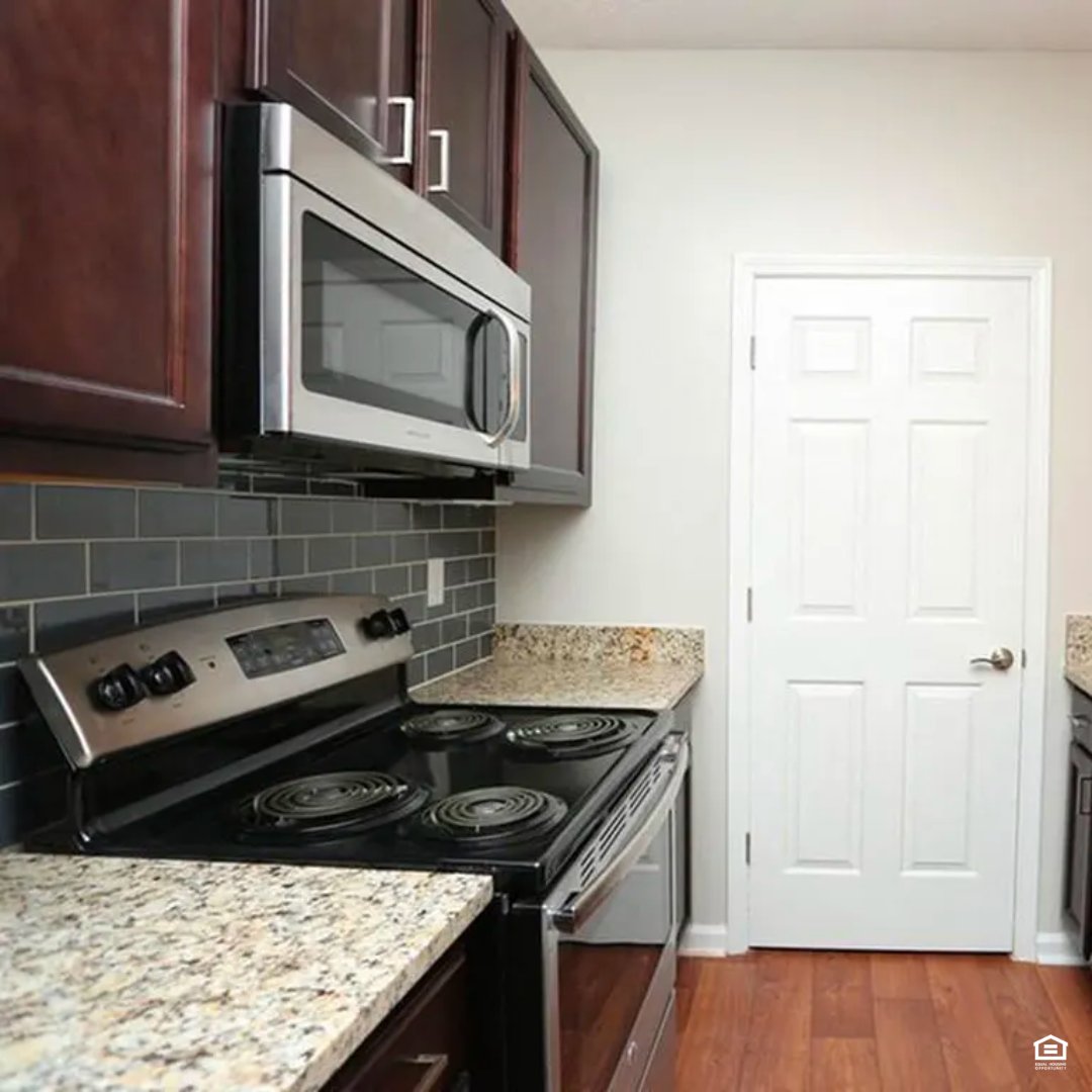 Park Summit Apts tweet media