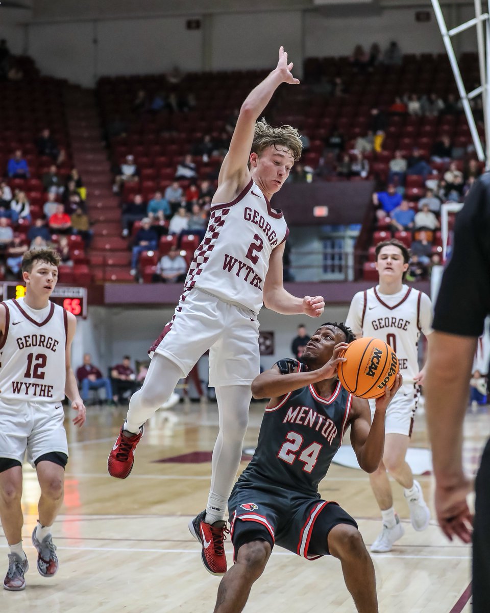 theclassic_ths's tweet photo. Quarterfinals Photos: Last second shot propels Mentor (Ohio) to 96-95 win over George Wythe. Courtesy of Tri Cities Captured Photography. https://t.co/GT33Tfw0EW