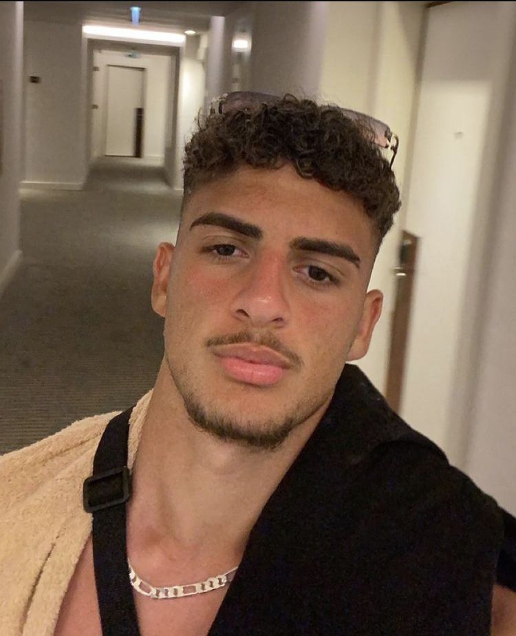 Archie Ellis tweet media