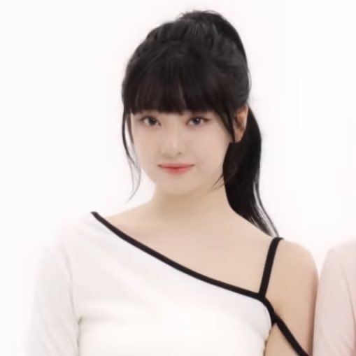 still the same ningning 🤍