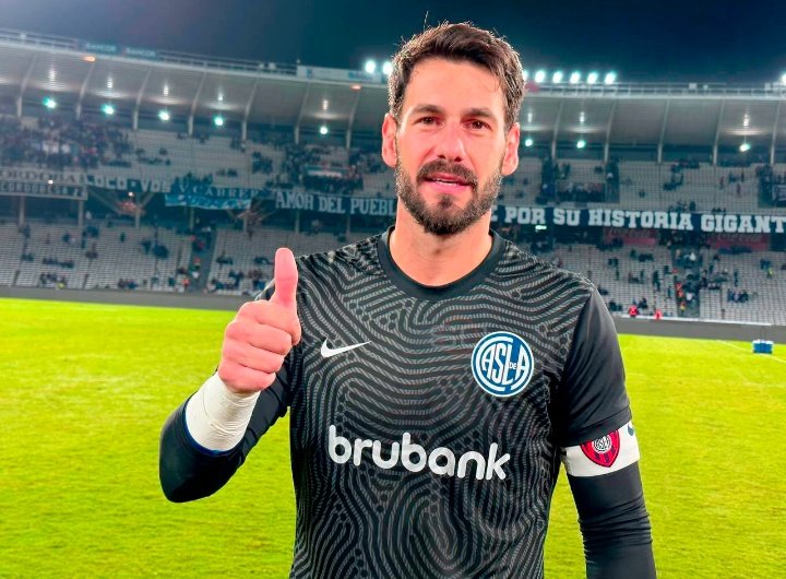 SimpleHinchadSL's tweet photo. Hasta siempre DON AUGUSTO 🎩 https://t.co/hbU8Ug5Bxc