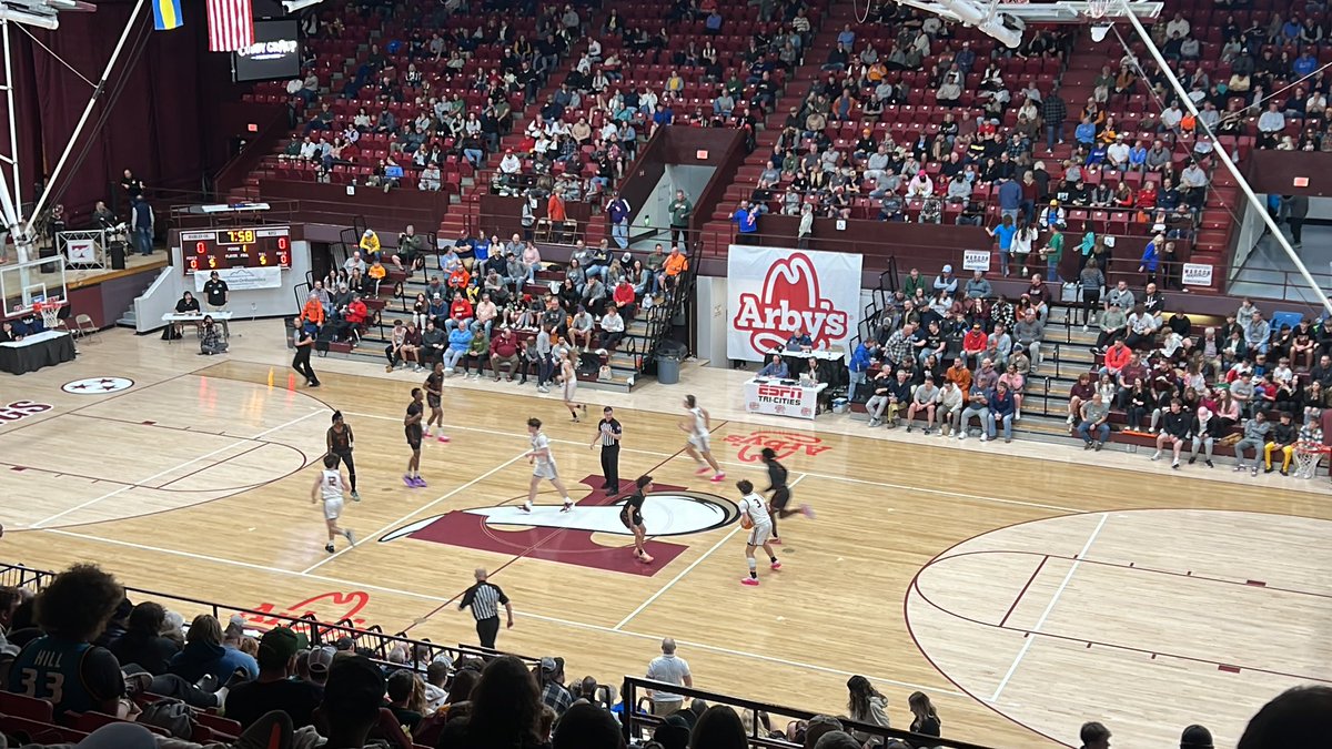 starj97's tweet photo. Up next 
Harlan County and Kell. 
I’ve been to Harlan before. I made it out alive. You can’t get there from here. 🏀
@arbysclassic https://t.co/Js3399sNIu