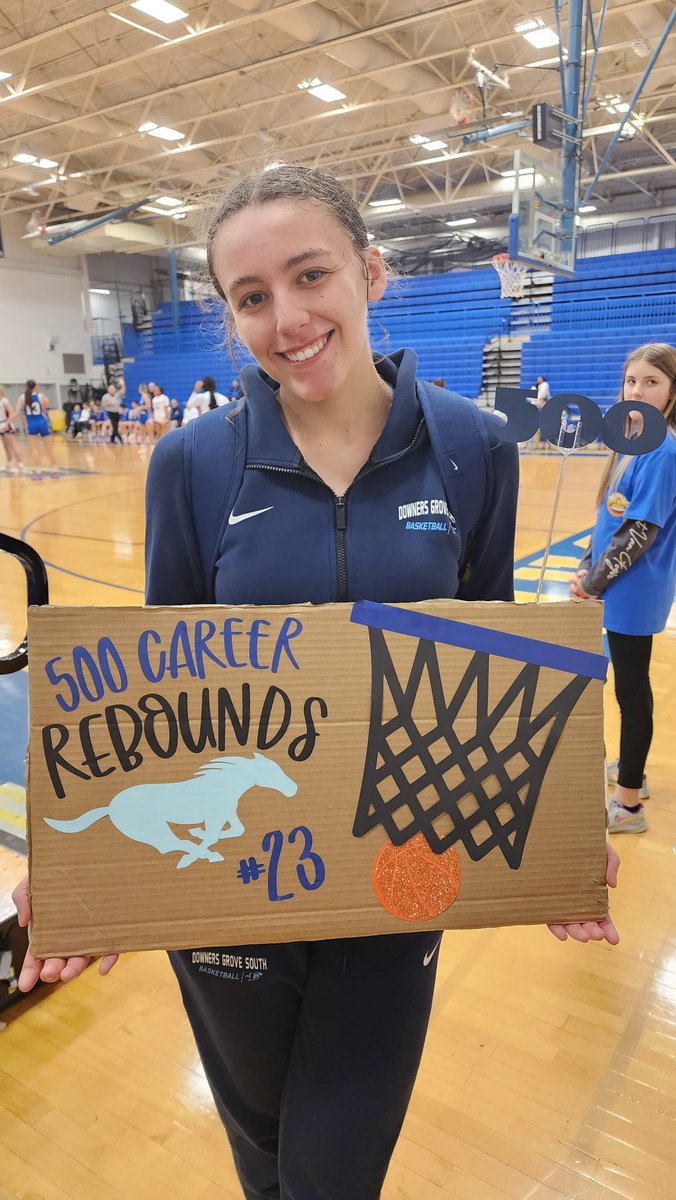 Addy_Bryant24's tweet photo. Reached one of my personal goals today in the Sandburg Holiday tournament... 5️⃣0️⃣0️⃣  REBOUNDS for my High School Varsity Career so far.  Sadly, it came in a loss vs. Carl Sandburg. Back at it again tomorrow!
@DGSgirlsBBALL @benuwbb https://t.co/MNI0lTIX90