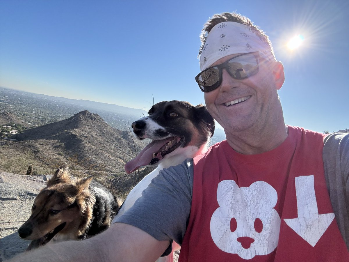 maxpower1616's tweet photo. The girls were nervous about the game, so went up Piestewa to take their minds off it, but always #BackingTheA https://t.co/v9BCLAU3js