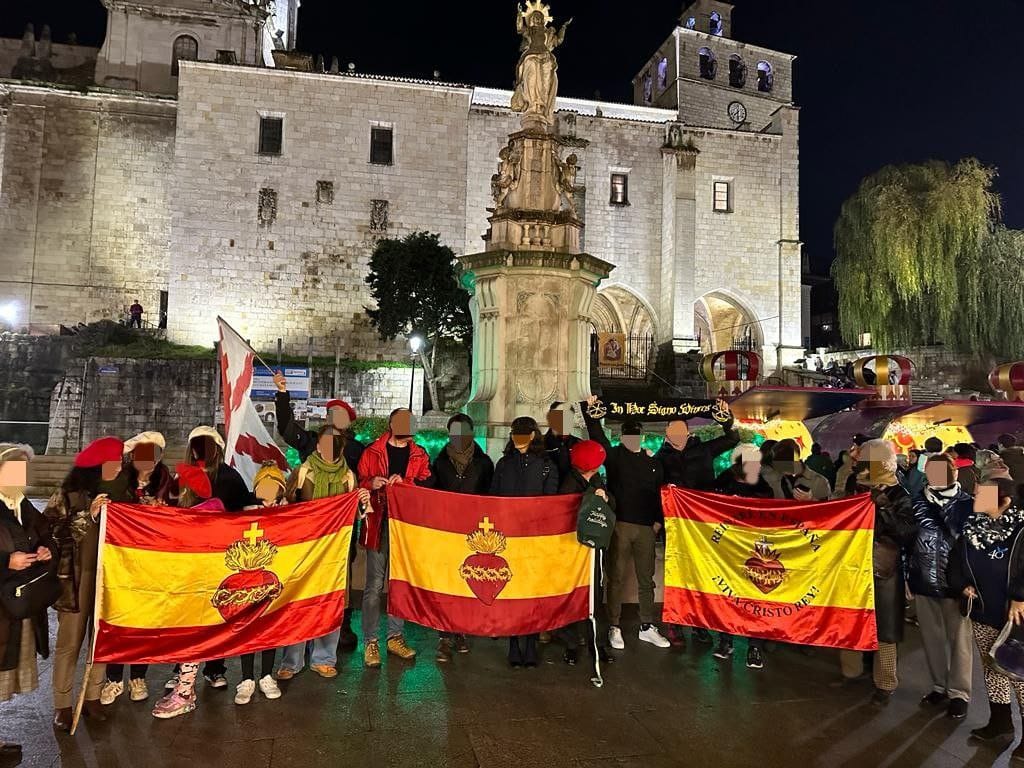 Rosario por el fin del aborto en Santander ❤️ #SantosInocentes #DiaDeLosInocentes #NoAlAborto