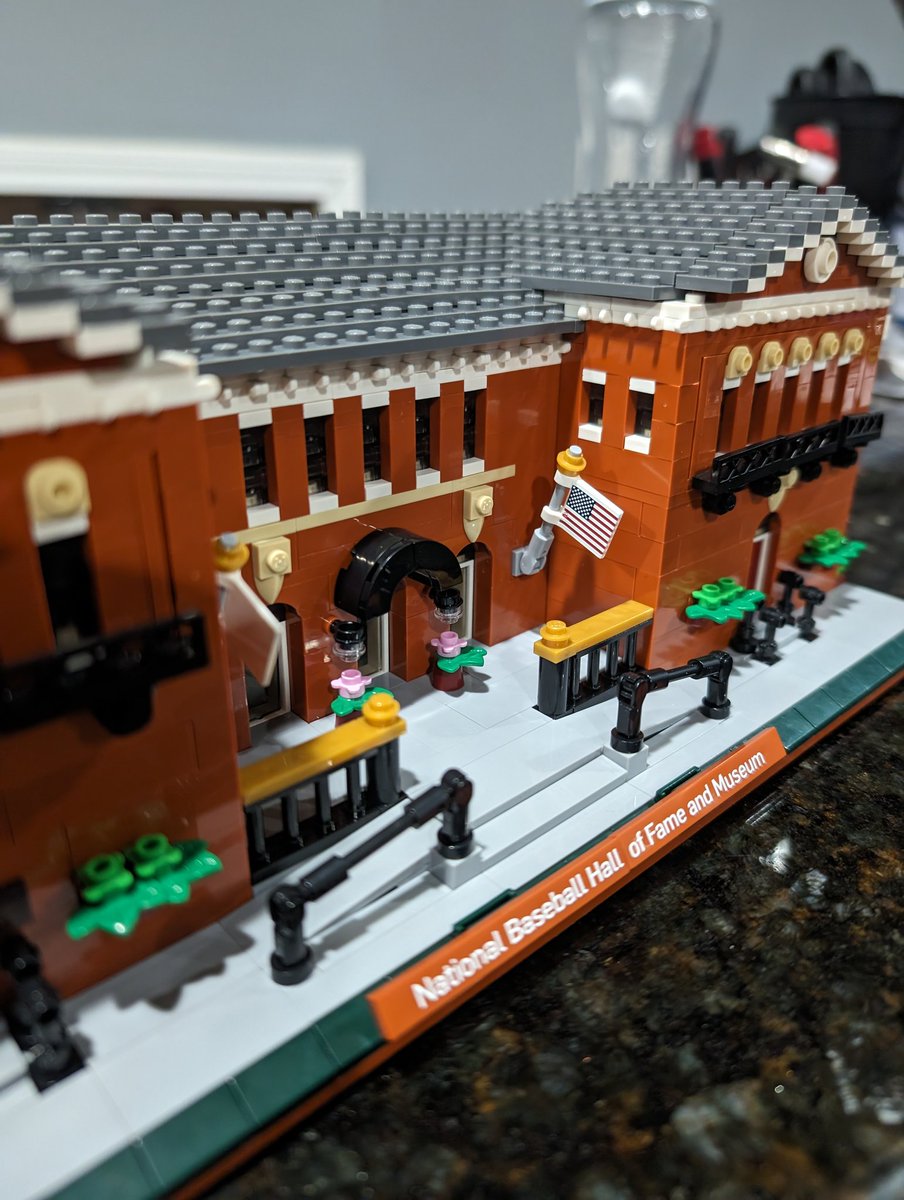 casey62975's tweet photo. Finished. The National Baseball Hall of Fame build from @TheAtomBrick collection. @baseballhall #theatombrick #thebaseballhalloffame #BaseBall @EmSheDoesIt @PinkIsles @JeremyIKaufman @BrxlzC https://t.co/WPsdGmqGSq
