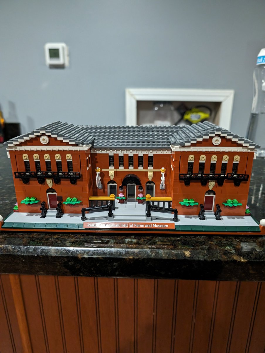 casey62975's tweet photo. Finished. The National Baseball Hall of Fame build from @TheAtomBrick collection. @baseballhall #theatombrick #thebaseballhalloffame #BaseBall @EmSheDoesIt @PinkIsles @JeremyIKaufman @BrxlzC https://t.co/WPsdGmqGSq