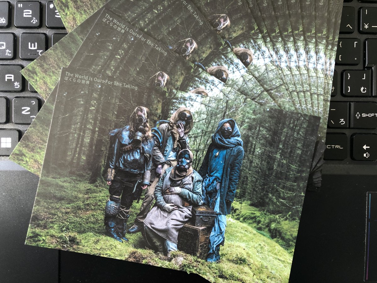 outerworld_x's tweet photo. 12/30(土)のSF特撮映画セレクトでは、次回1/14(日)に上映する『ぼくらの世界』(原題: The World Is Ours for The Taking)のポストカードを配布。
英国で活動するリトアニア出身の女性監督ミルダ・バギンスカイテ ( @MissMildute )さんの作品で、終末観の中にも瑞々しさが躍動する映像詩です。 https://t.co/qk6dVwcUpW